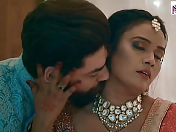 Mohinibob and Mohinilaxmi's Real Hindi Hook-up Movie - Super-hot Indian Mummy Gets Pummeled Rock-hard by Her Spouse