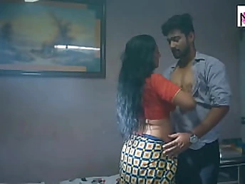 Stepbrother entices Indian super-bitch & bangs her from behind in first-ever-timer Hindi intercourse flick