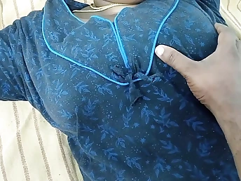 Lotus is a Tamil stunner who's been craving a steaming blast in her facehole and internalized it