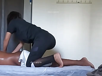 Observe Cutiepie get her Tamil innocence kneaded & kneaded down in a spa practice