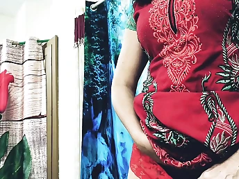 Super-steamy Indian wife takes a xxx pulverizing on web cam in a homemade vid