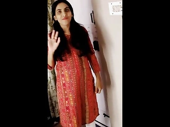 Stepmom Ka MMS goes left alone round rough anal with her Indian college girl stepdaughter Targraians