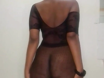 Watchinthspade's hot solo show - keep in view her realize her big butt creamed and her pussy in toto completely with cum