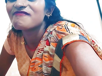 Hot Indian MILF Mera Padosi cheats on her husband with step-sibling surrounding bedroom