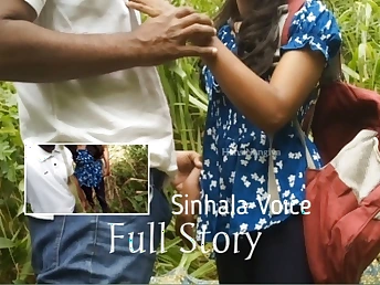 Sincere duo HansiNangiya takes risky public porking in Sri Lankan Super-steamy Outdoor Fucky-fucky