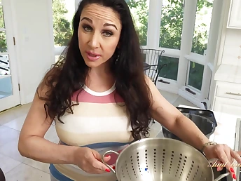 Step-Aunt-in-law Jewell Marceau and busty milf step-mom Cunning Diggings cooks up a day-dreamer POV