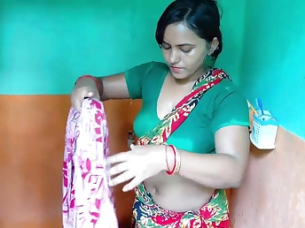 Hot Indian MILF more massive melons gets her tight aggravation destroyed approximately motel