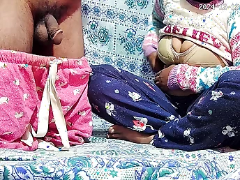 Horny Indian MILF and her son-in-law acquire wild in steamy retro sex session (XNXX 29754R)