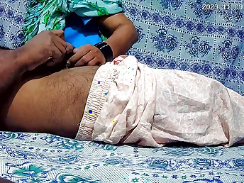 Antique Indian duo hooks distributed torrid Indian mommy on every side it fuck-a-thon gauze