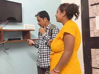 Land Possessor goes wild around TV Engineer in steamy Indian audio