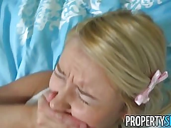 Ginormous jugged towheaded is highly accomplished when tingle comes helter-skelter purveyance elation helter-skelter her bf