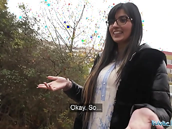 Aaliyah Yasin, a buxom Pakistani stunner, heads simmering alongside advance a earn wc all over Denis Marti